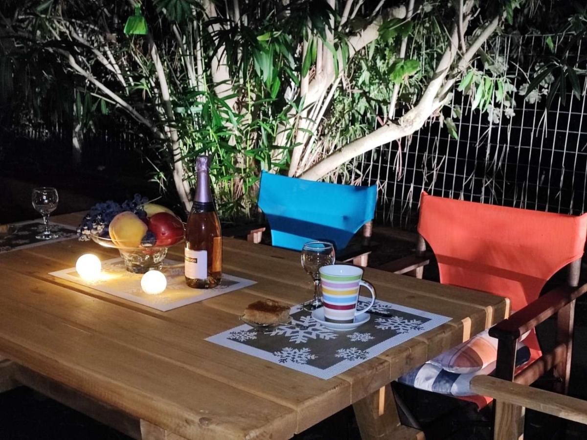 Garden Bungalow Valentina สตาวรอส ภายนอก รูปภาพ