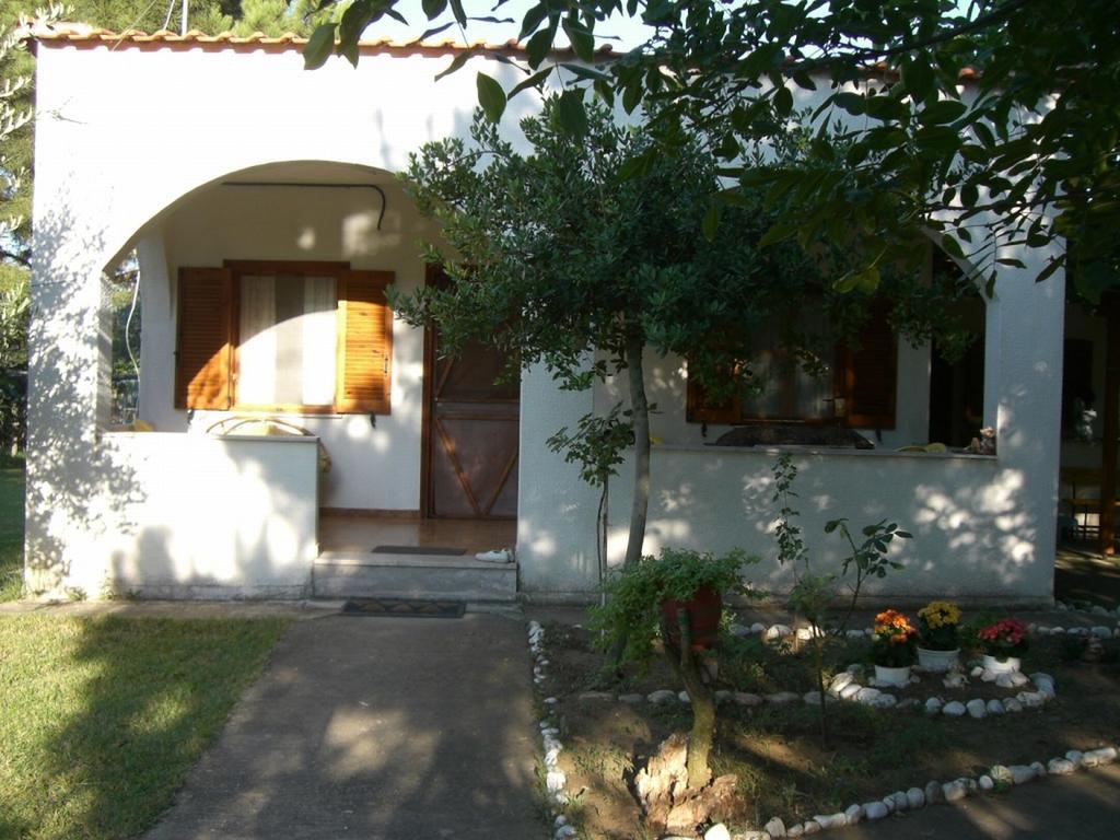 Garden Bungalow Valentina สตาวรอส ภายนอก รูปภาพ