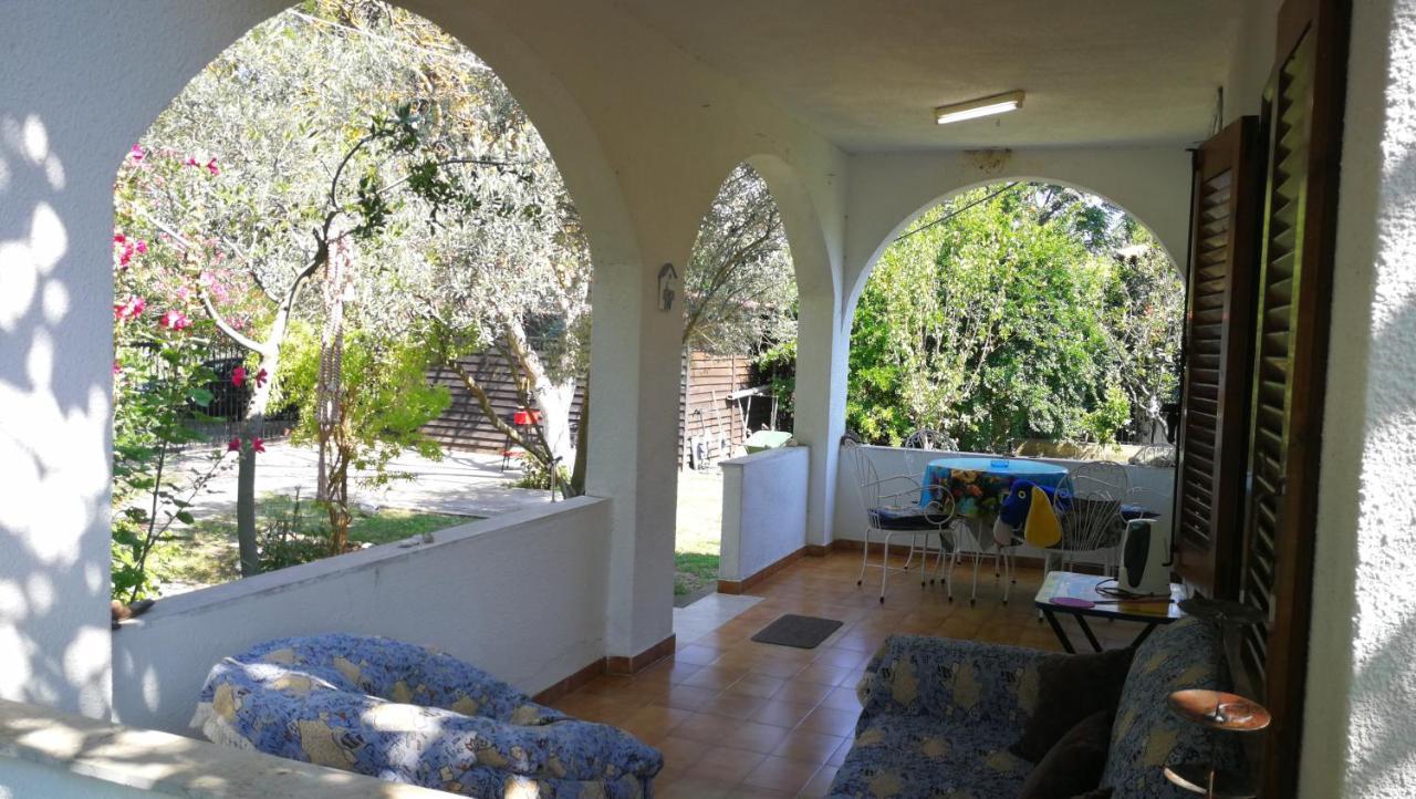 Garden Bungalow Valentina สตาวรอส ภายนอก รูปภาพ